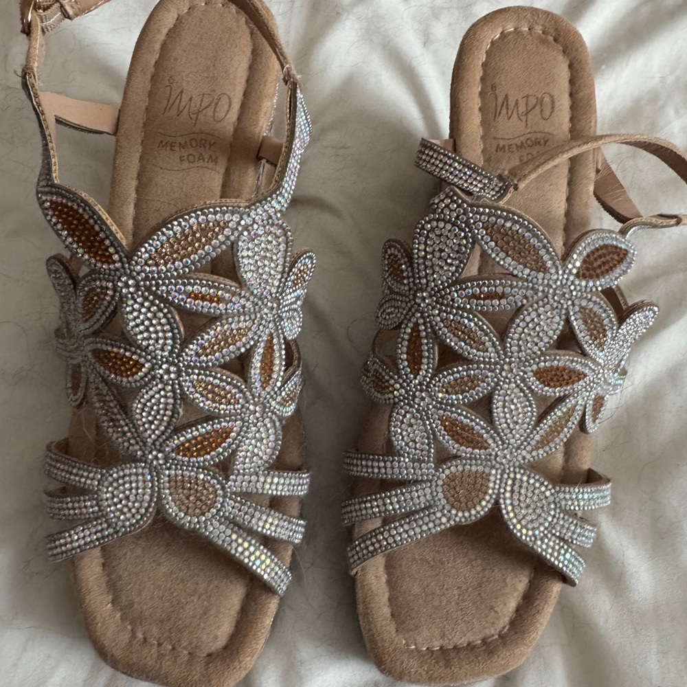 Omega Silver and Tan Floral Sandals